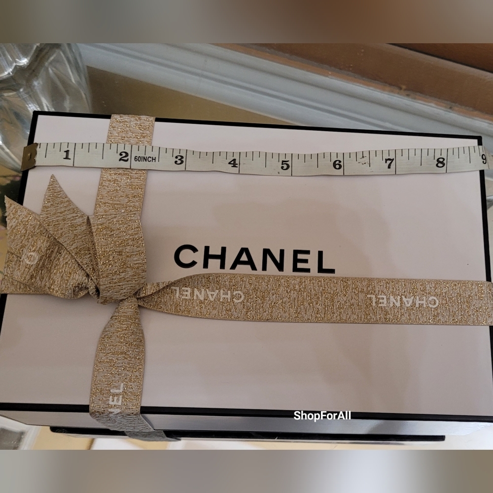 Chanel - Picture 4 of 9